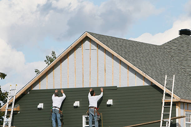 Professional Siding Replacement technician working in Berkeley Heights, NJ
